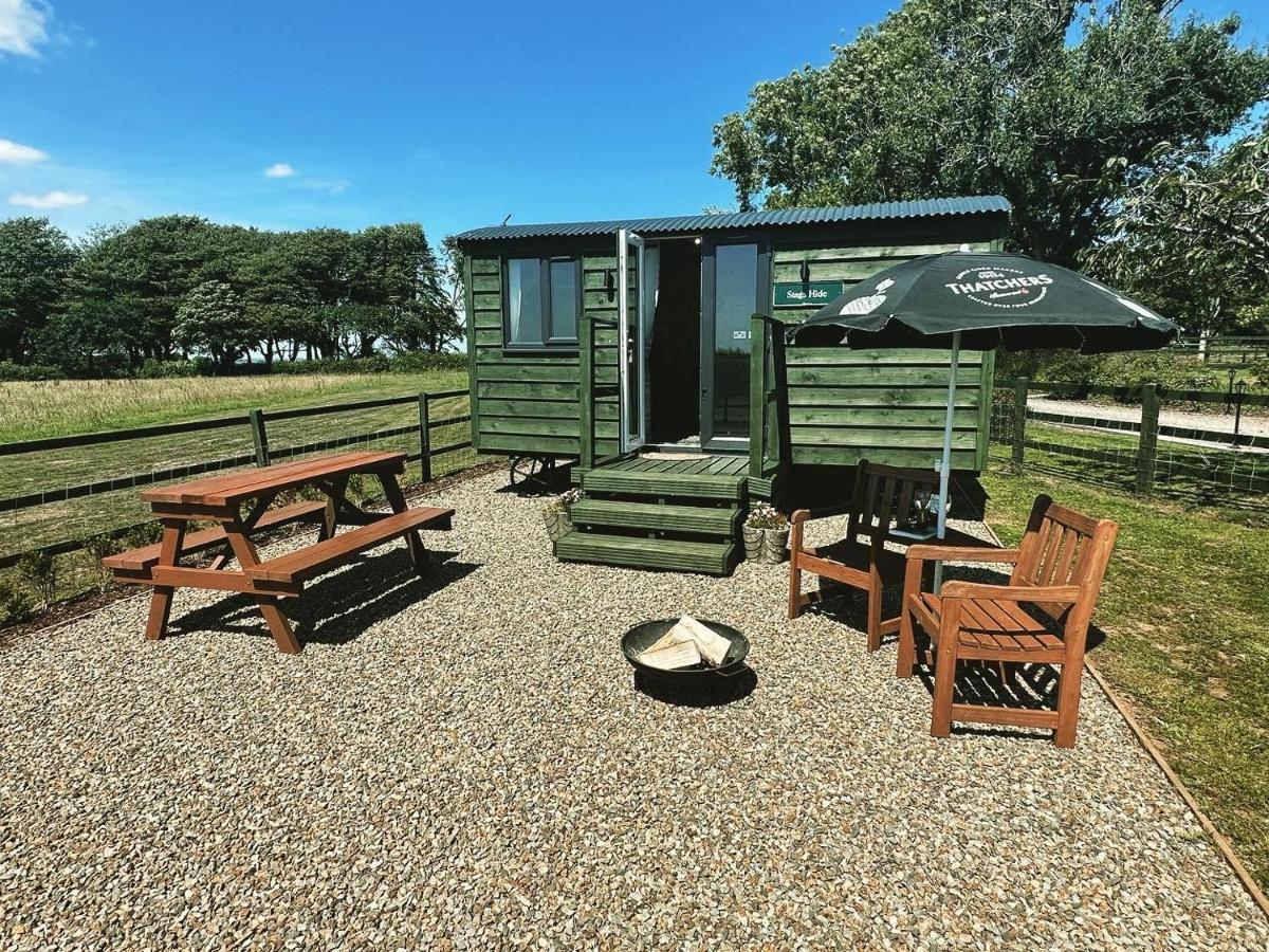 Stags Hide Hotel Minwear Exterior photo